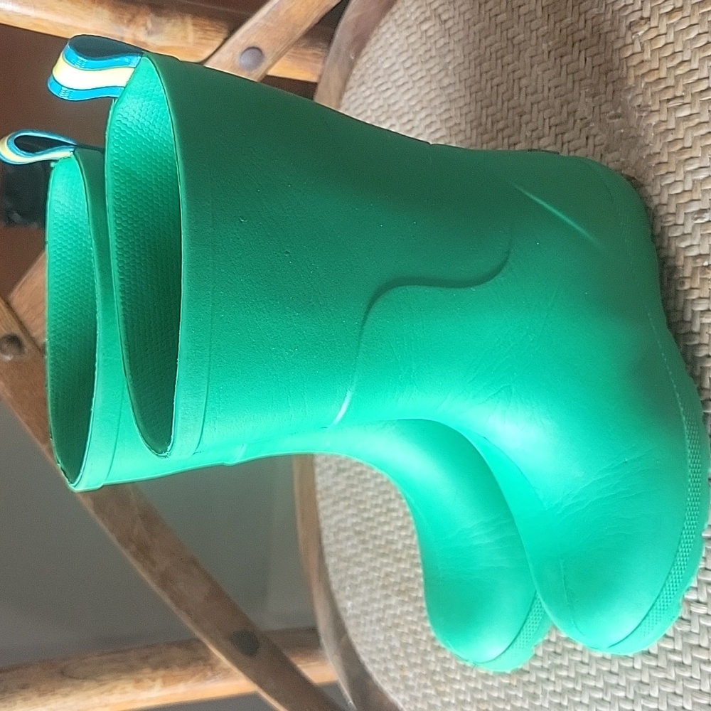 Springtime Rain Boots - Picture 3 of 4